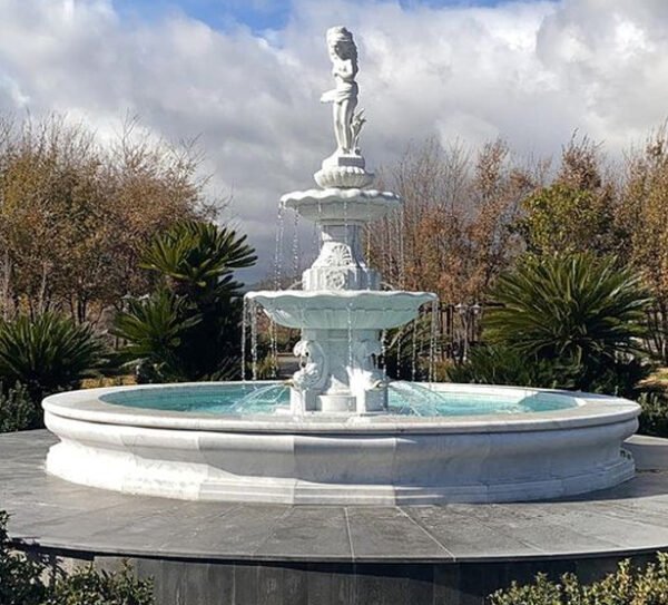 Modern Italian Marble Fountain - Image 4
